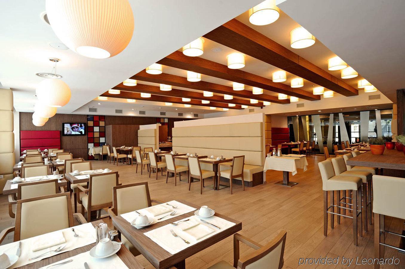 Movenpick Hotel 4*
